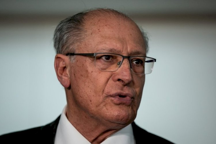 Avião com Alckmin, Tebet e Fávaro tem falha em escala na Colômbia, e FAB manda outra aeronave para buscar vice e ministros