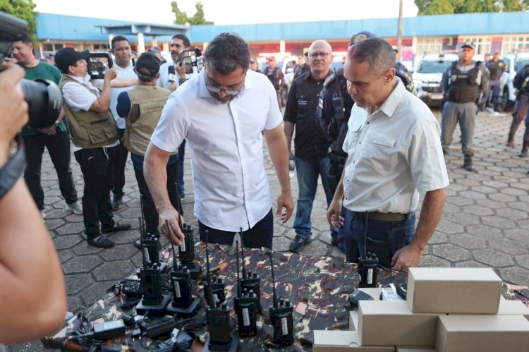 Governador Wilson Lima entrega novas viaturas para a Polícia Militar e implanta sistema 190 durante lançamento de operação de segurança para Festival de Cirandas 2025 em Manacapuru