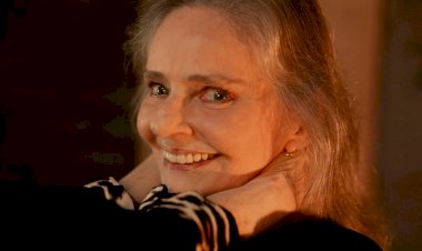 Morre a cantora Angela Ro Ro, aos 75 anos