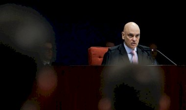 Moraes vota para condenar Bolsonaro por liderar tentativa de golpe de Estado