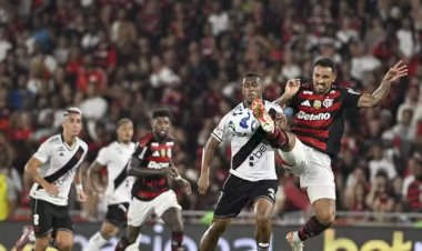 Flamengo e Vasco ficam no empate em clássico movimentado no Maracanã, pela 24ª rodada do campeonato brasileiro da série A