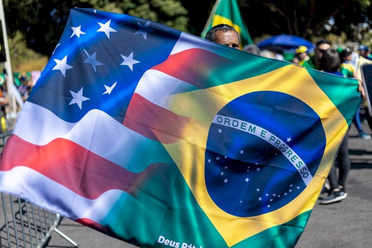 Bandeira dos EUA na Avenida Paulista: como a imprensa internacional viu os atos bolsonaristas de 7 de setembro