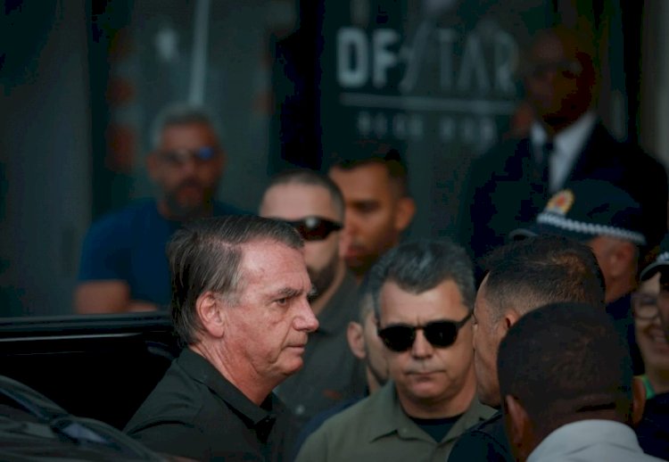 Bolsonaro passa mal, tem crise de vômito e é levado às pressas a hospital em Brasília
