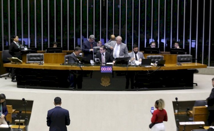 Câmara aprova em 1º turno PEC da Blindagem, que exige aval do Congresso para um parlamentar ser processado na Justiça
