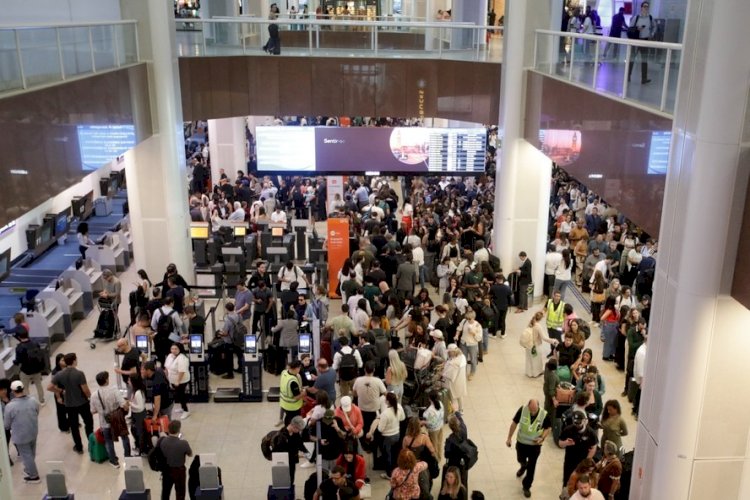 Após 12 horas e 162 voos cancelados, Santos Dumont é reaberto