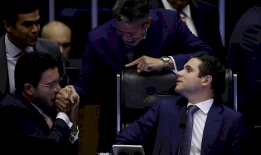 Câmara aprova isenção de IR até R$ 5.000 e imposto mínimo para alta renda, em votação unânime