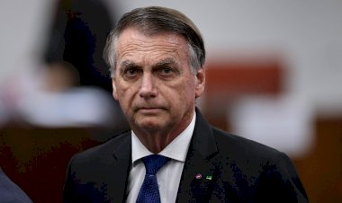 Moraes mantém Bolsonaro em prisão domiciliar