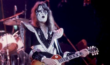 Ace Frehley, guitarrista e um dos fundadores do Kiss, morre aos 74 anos