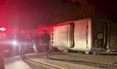 Acidente com ônibus de turismo deixa ao menos 15 mortos em Pernambuco