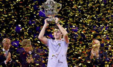 João Fonseca é campeão do ATP 500 da Basileia e conquista maior título de um brasileiro desde Guga