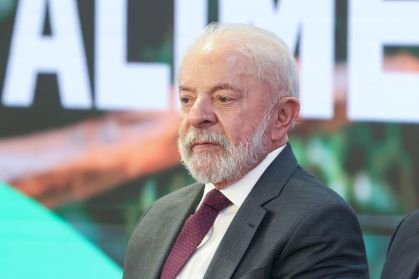 Lula relata problemas em avião da FAB: "Descemos com medo que pegasse fogo"