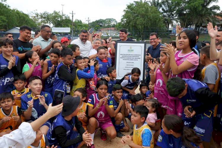 Governador Wilson Lima entrega complexo esportivo revitalizado no conjunto Santos Dumont na véspera do Dia das Crianças