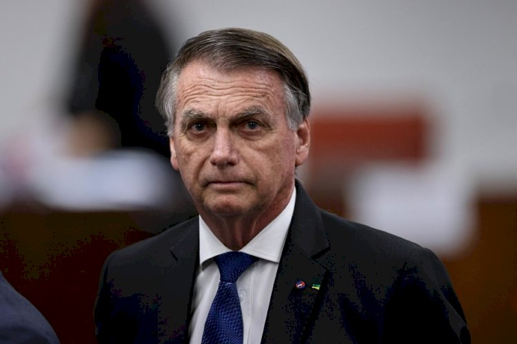Moraes mantém Bolsonaro em prisão domiciliar