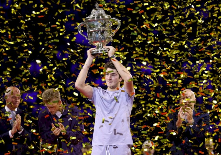 João Fonseca é campeão do ATP 500 da Basileia e conquista maior título de um brasileiro desde Guga