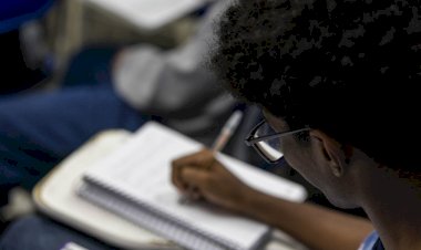 Enem 2025 acontece neste domingo em todo o país; veja o que pode e o que não pode na hora da prova