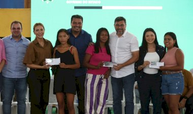 Governador Wilson Lima entrega 800 novos cartões do Auxílio Estadual e reforça ações sociais em Autazes