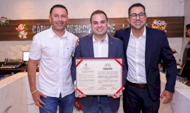 Em Lábrea, presidente Roberto Cidade recebe Título de Cidadão Labrense e reforça compromisso com o município