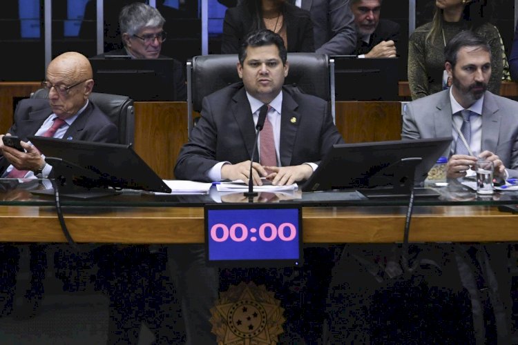 Congresso dá aval para governo mirar piso da meta em 2026