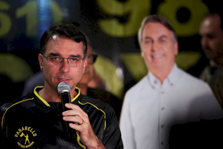 Datafolha: Lula bate Flávio Bolsonaro por 15 pontos e Tarcísio por 5 no 2º turno