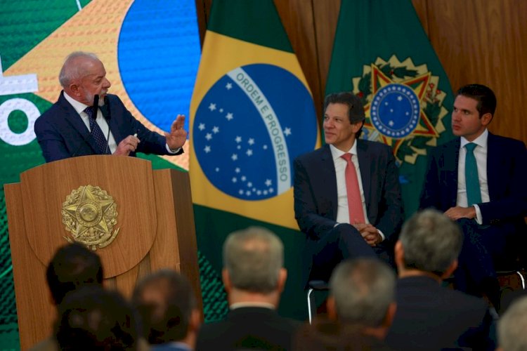 Fim da escala 6x1: governo investe em projetos de lei para alavancar jornada 5x2 com limite de 40 horas semanais