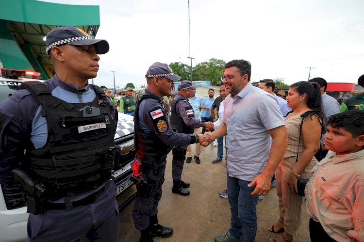 Em Iranduba, Governo do Amazonas entrega novas viaturas com sistema Paredão e armamentos para as Forças de Segurança