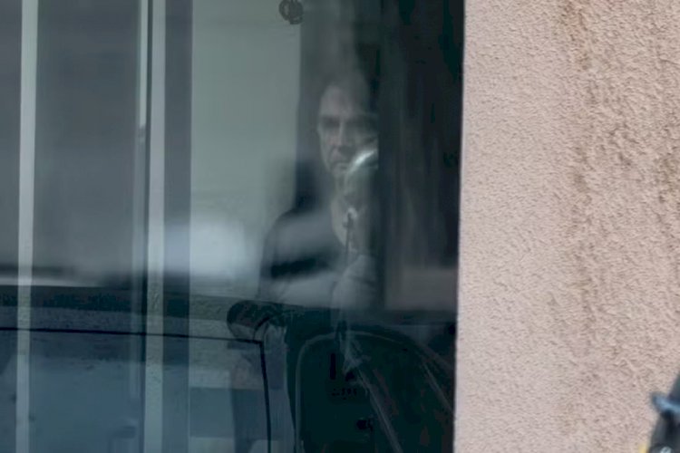 Bolsonaro deixa a PF após 32 dias preso e é internado em hospital em Brasília para fazer cirurgia