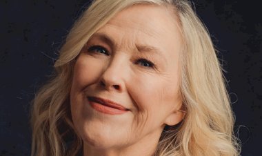 Morre Catherine O'Hara, atriz de 'Beetlejuice' e 'Schitt's Creek', aos 71 anos