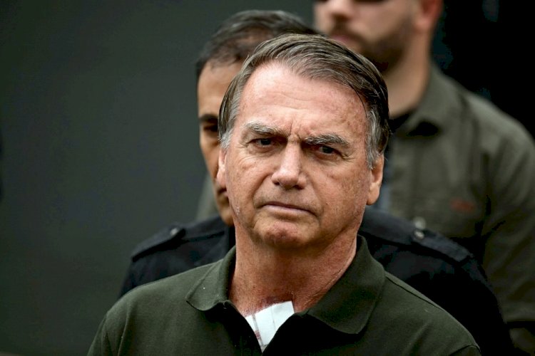 Moraes determina que Bolsonaro seja transferido para a Papudinha