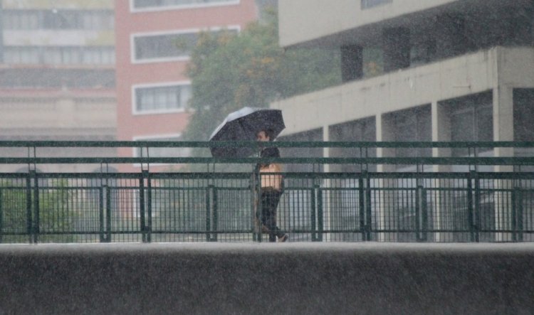 Frio fora de época: entenda por que esfriou no Centro-Sul e quando o calor volta a aparecer