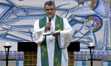Sem citar Nikolas, padre critica marcha para Brasília em missa no Santuário de Aparecida