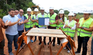 Governador Wilson Lima assina ordens de serviço para recuperação da AM-254 e obras do sistema viário em Autazes