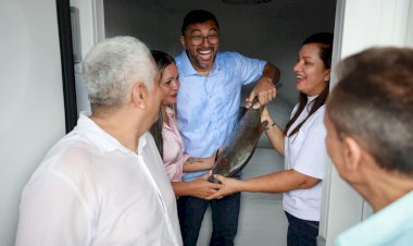 Governador Wilson Lima amplia ações sociais, inaugura fábrica de gelo e fortalece setor primário no Careiro Castanho