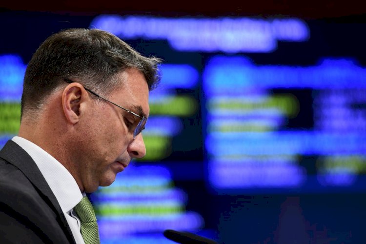 Flávio Bolsonaro entra na mira da CPMI do INSS