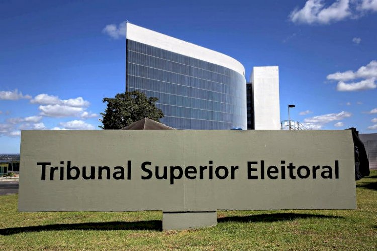 TSE avalia riscos nas eleições com nude falso, influenciador criado por IA e óculos inteligentes