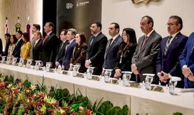Roberto Cidade destaca união das instituições pela educação, na abertura do ano letivo da Escola de Contas do TCE-AM