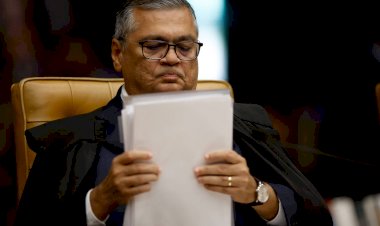 Dino suspende quebra de sigilo de Lulinha e outros alvos da CPI do INSS