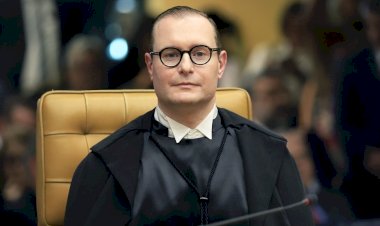 Após Toffoli se declarar suspeito, Zanin assume relatoria de pedido que cobra instalação da CPI do Master na Câmara