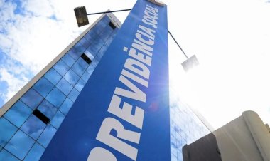 Governo antecipa 13º a aposentados e pensionistas do INSS