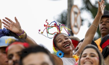 População brasileira é a 7ª mais feliz do mundo, diz pesquisa