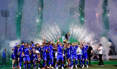 Nacional vence o Amazonas e é campeão amazonense após 10 anos, conquistando o 44º título estadual, no Estádio Carlos Zamith