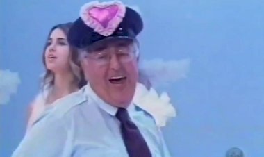 Morre Roberto Marquis, o Guarda Juju de 'A Praça É Nossa', aos 83 anos