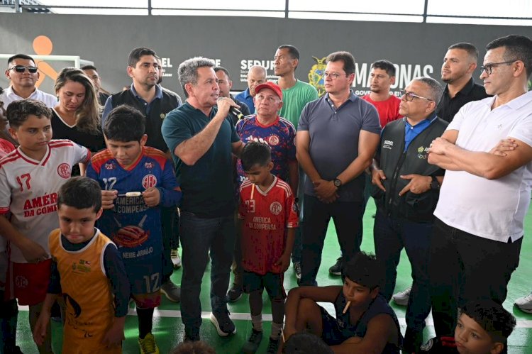 Vice-governador Tadeu de Souza participa de entrega de quadras revitalizadas do CDC  da Compensa
