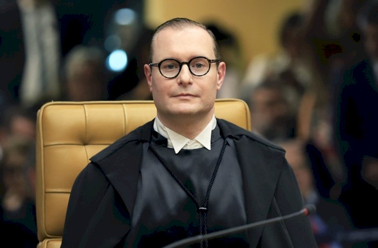 Após Toffoli se declarar suspeito, Zanin assume relatoria de pedido que cobra instalação da CPI do Master na Câmara