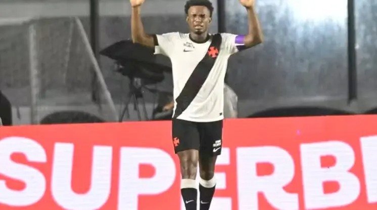 Pela 5ª rodada do Brasileiro, de virada, Vasco vence na estreia de Renato Gaúcho, sai do Z-4 e tira o Palmeiras da liderança do Brasileirão