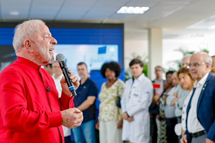 Lula proíbe conselheiro de Trump no Brasil enquanto EUA não liberarem visto de Padilha