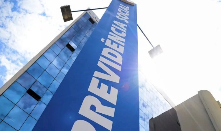 Governo antecipa 13º a aposentados e pensionistas do INSS