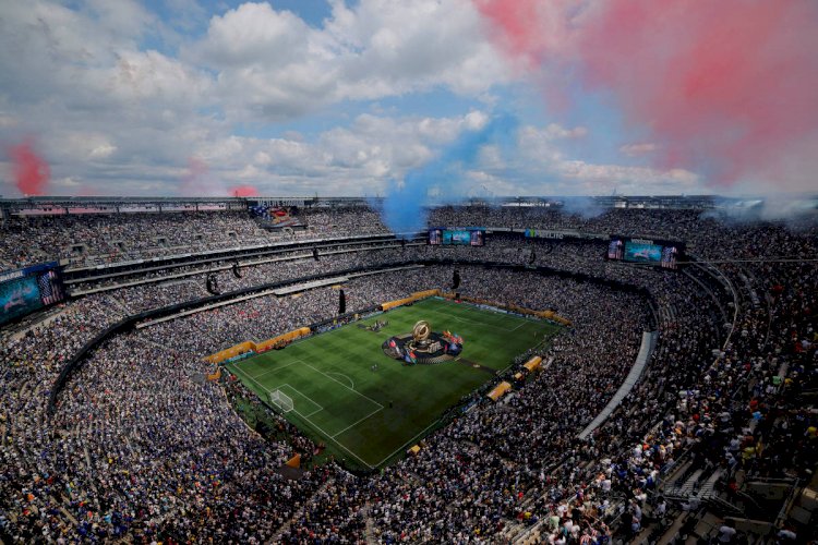 Torcedores denunciam Fifa à Comissão Europeia por preços elevados de ingressos da Copa do Mundo