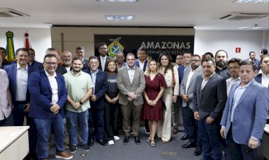 Mais de 14 mil servidores da Segurança terão reajuste de 4,14%, anuncia o governador interino Roberto Cidade