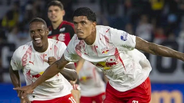 Pela 9ª rodada do Brasileiro, Bragantino atropela o Flamengo em casa e volta a vencer no Brasileirão