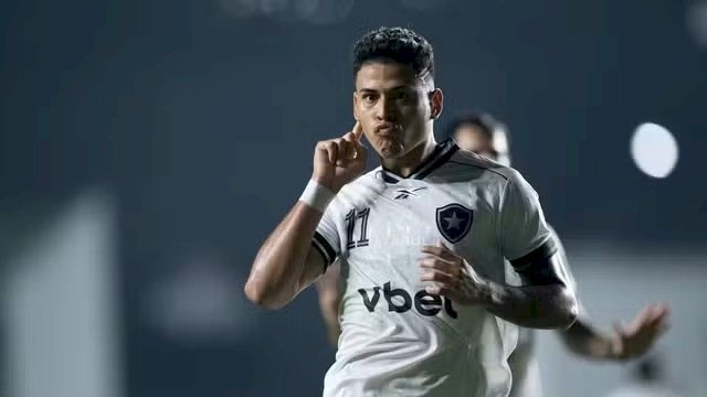 Pela 10ª rodada do Brasileiro, Botafogo vira em São Januário e tira invencibilidade do Vasco de Renato Gaúcho